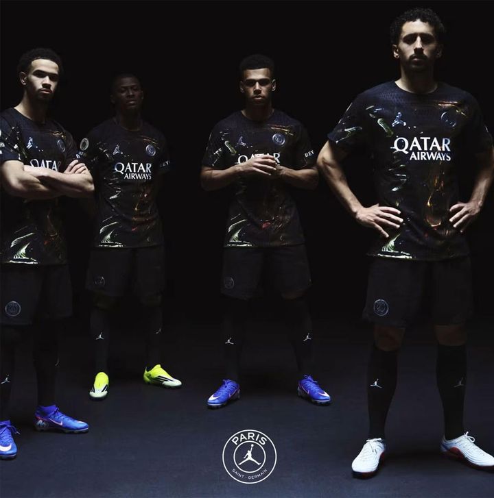 画像4: Paris Saint-Germain 2025-26 Jordan Fifth “Night Edition”