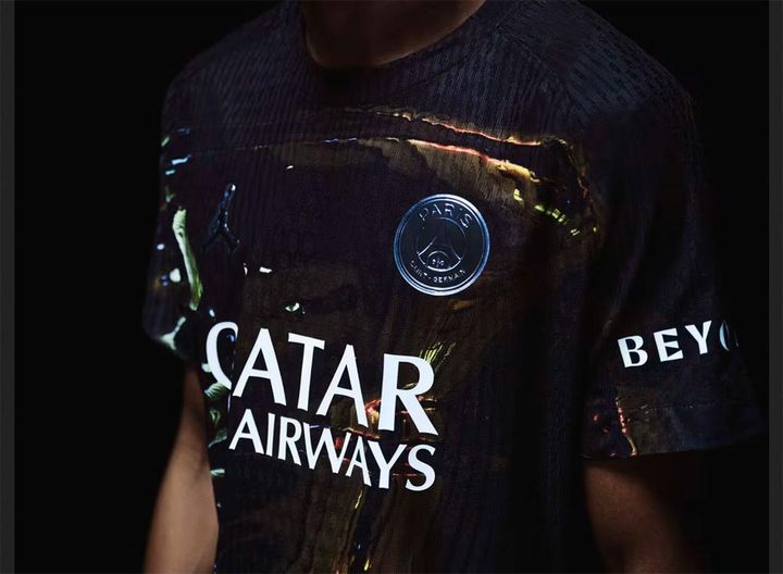 画像3: Paris Saint-Germain 2025-26 Jordan Fifth “Night Edition”