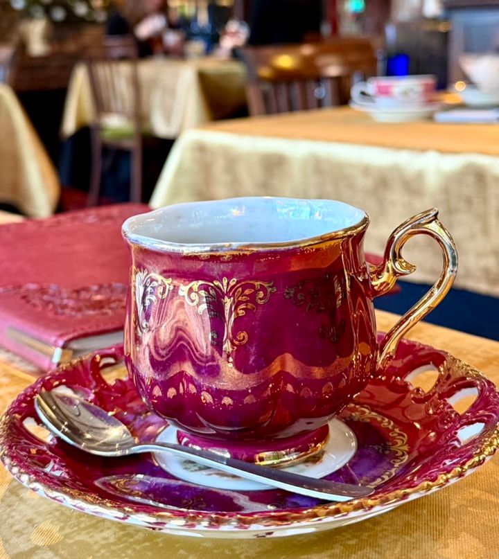 大橋陶器の『ゴールデンファンタジー』のコーヒーカップ