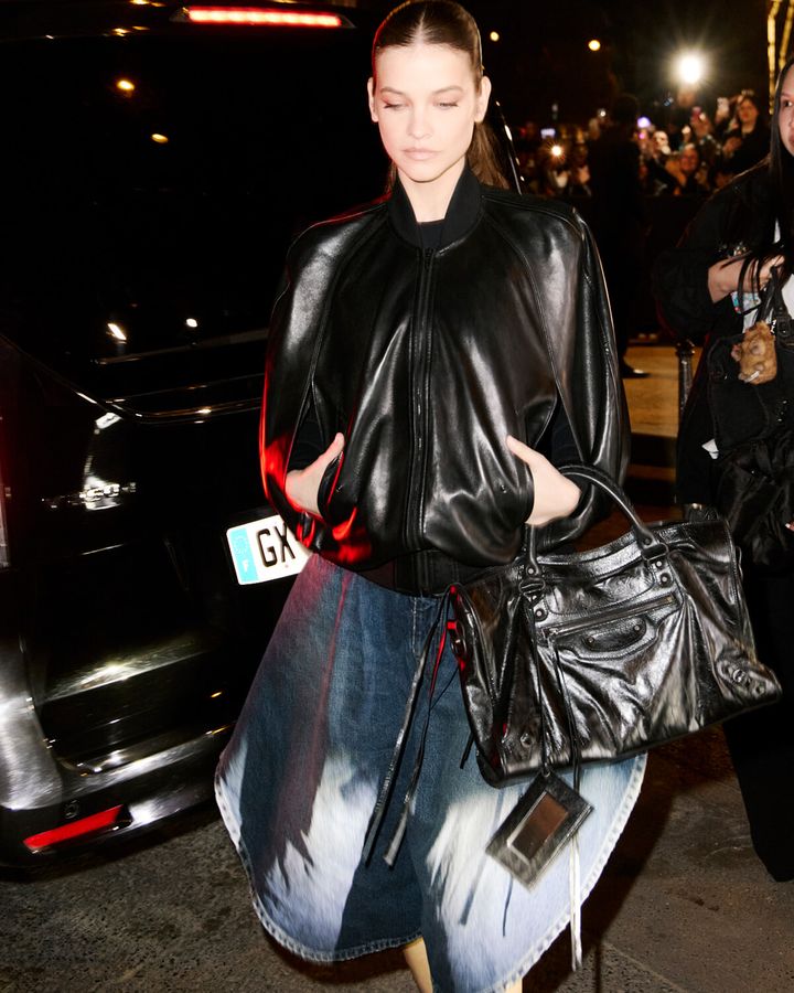 Balenciaga-Winter-26---Barbara-Palvin---Francesc-P.jpg