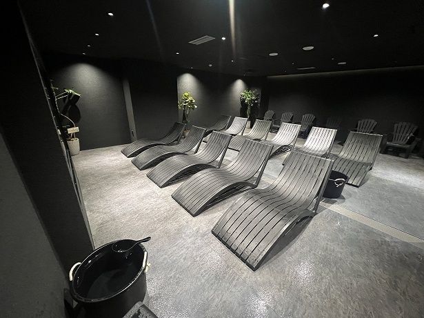 完全に別部屋になっている男性側の「治まりスぺース」