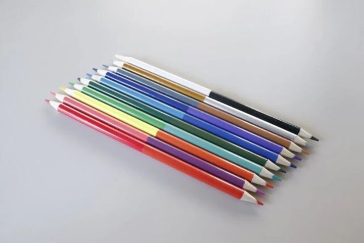 ダイソー ツイン色鉛筆（20色セット）