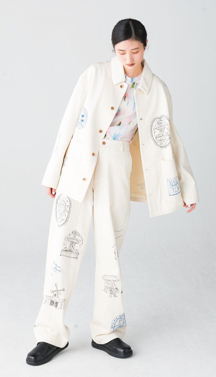 生地から縫製、ペイントに至るまで、日本で丹念に仕立てられたホワイトデニムのジャケット＆パンツ。