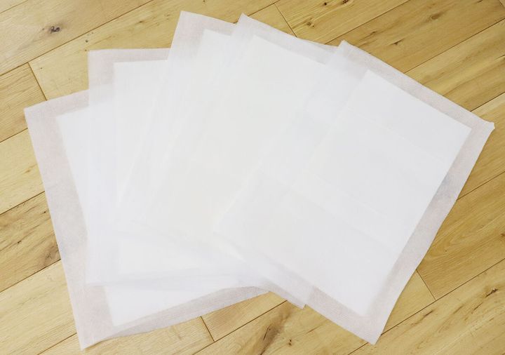 ダイソーの5枚入り災害対策用吸水シート