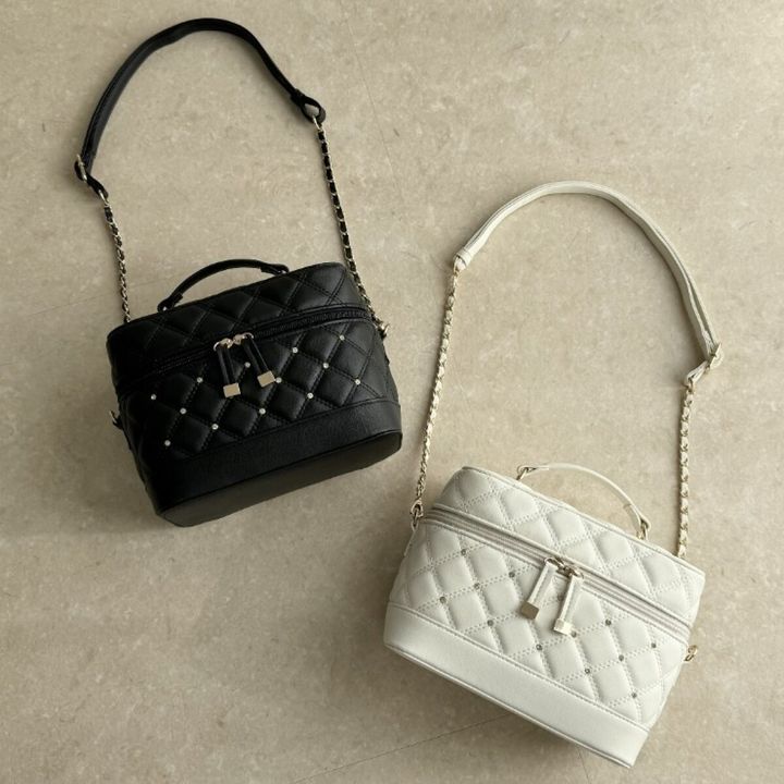 2026春しまむらコラボ黒スクエアキルティングビジューバッグ