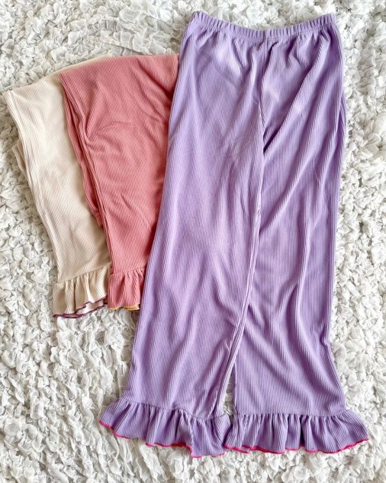 しまむら「裾フレアパンツ」