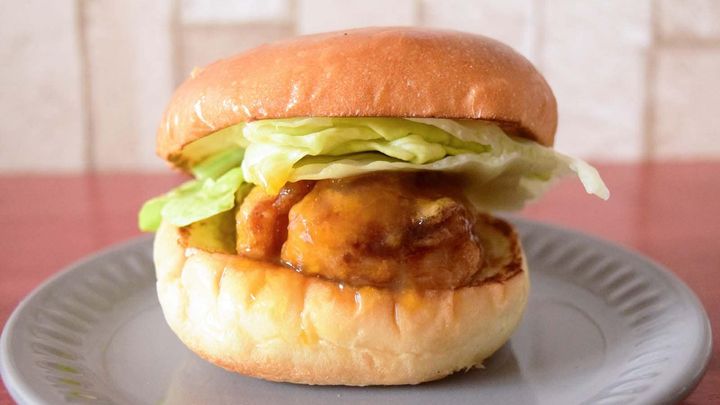 柑橘の爽やかな香りがふわっと広がるバーガー