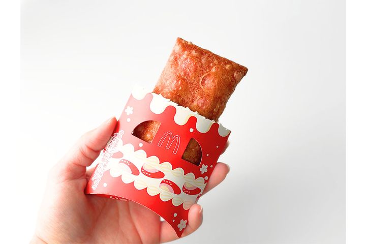 マクドナルド「いちごショートケーキパイ」／￥220～（税込み）