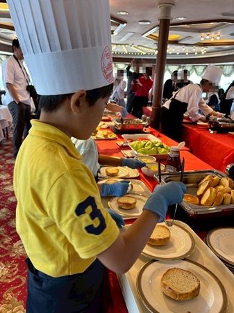 レストラン船・シンフォニークルーズで、こどもの日限定「おしごと体験クルーズ」開催