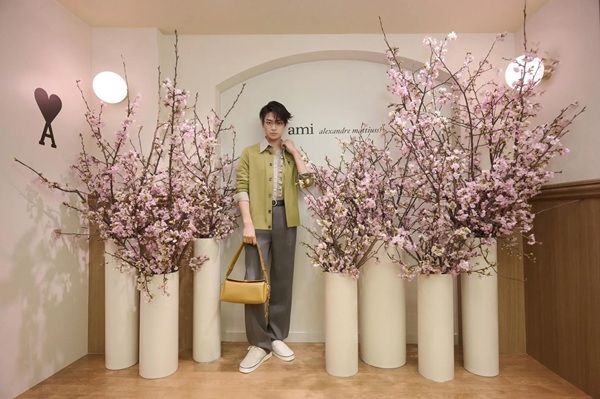 【東京都渋谷区】Ami Parisが、表参道で長期開催中のポップアップストア＆カフェで桜の装飾を実施