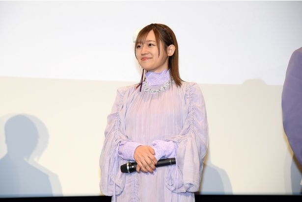 エミリア役の⾼橋李依さん 撮影：ソムタム田井 (C)⻑⽉達平・株式会社KADOKAWA刊／Re:ゼロから始める異世界⽣活4製作委員会