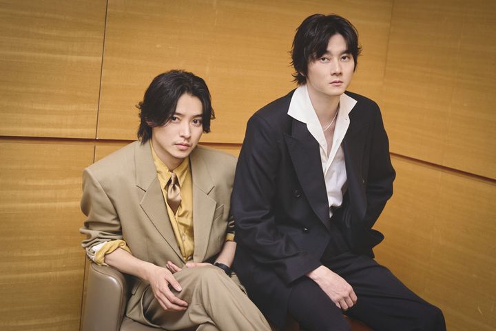 （左から）山崎賢人、柳俊太郎 クランクイン！ 写真：上野留加 width=