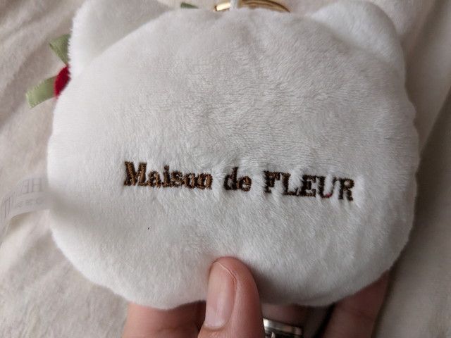 いちごぬいぐるみチャーム 裏面ロゴ刺繍