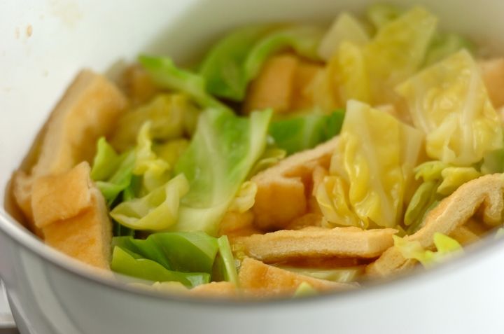 すぐできる副菜！春キャベツの卵とじの作り方1