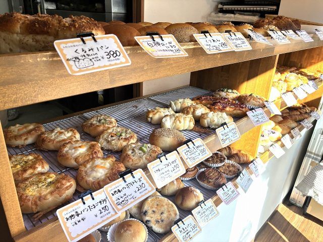 パン工房Coupe Coupe パンの棚