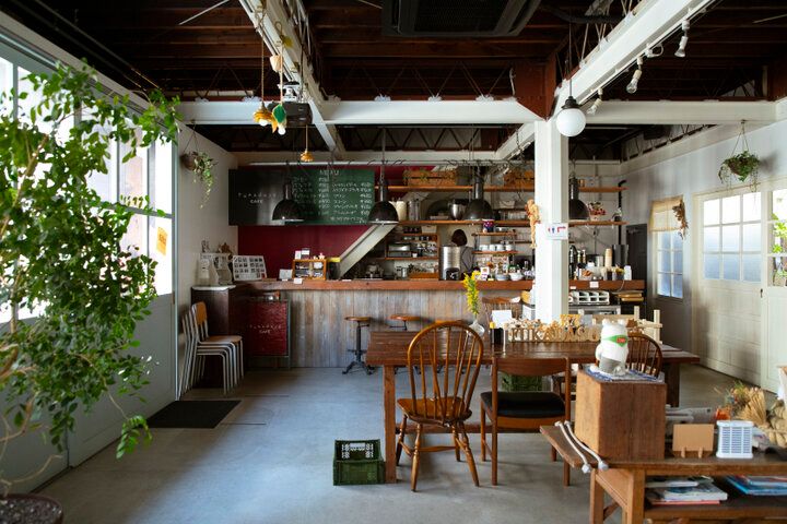 ノスタルジックなメニューにほっこり♪清澄白河の倉庫をリノベーションした「fukadaso CAFE」