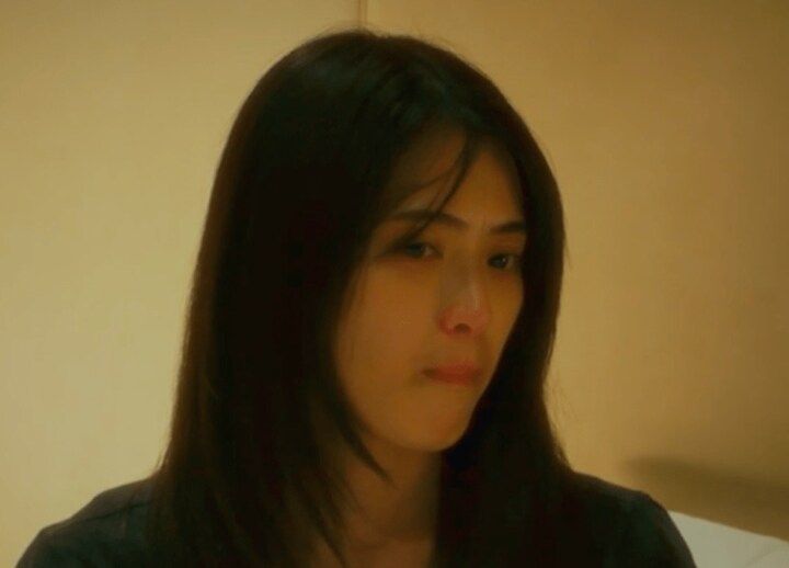 【写真・画像】「絶対的に子供が欲しい」モデル彼女、結婚を先延ばしにする彼氏が会話中断…彼女がベッドで涙 1枚目