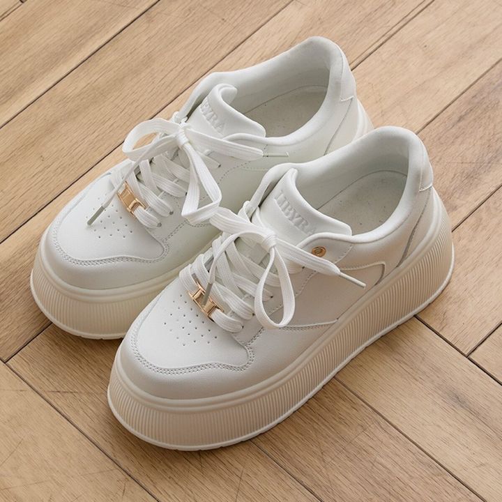 2026春大人女性おすすめしまむら厚底スニーカー