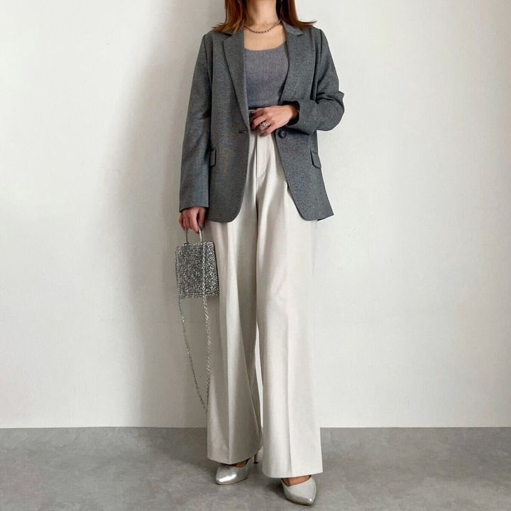 ユニクロタックワイドパンツ ジャケットオフィスコーデ