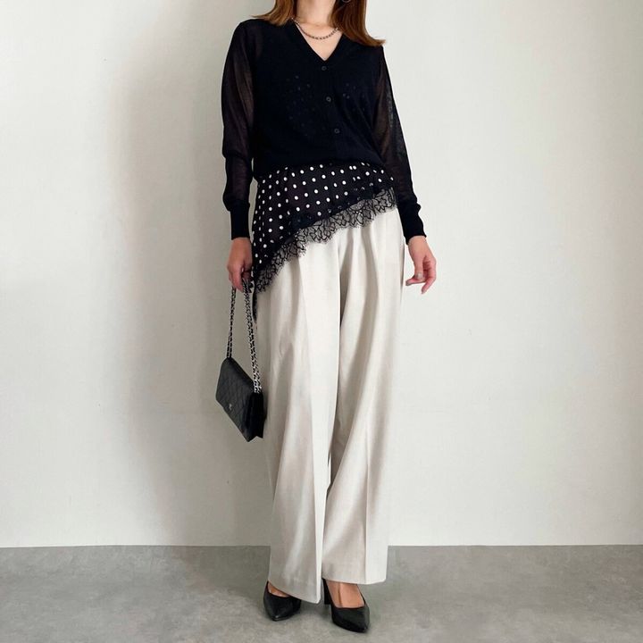 ユニクロタックワイドパンツ レースキャミトレンドコーデ