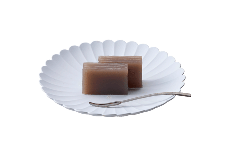 〈新鶴本店〉の塩羊羹