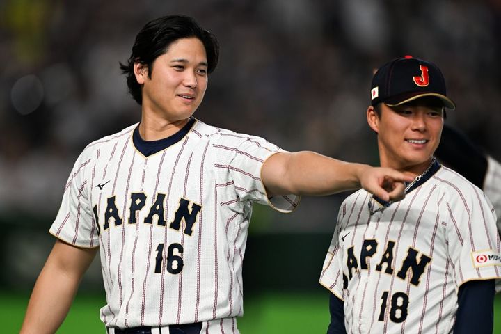 侍ジャパンの大谷翔平（左）と山本由伸（C）Getty Images
