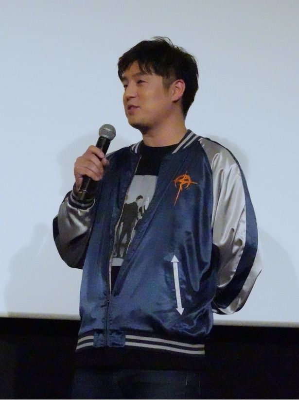 マフティー衣装を身につけた笠井圭介プロデューサーが明かしたお気に入りの楽曲は…