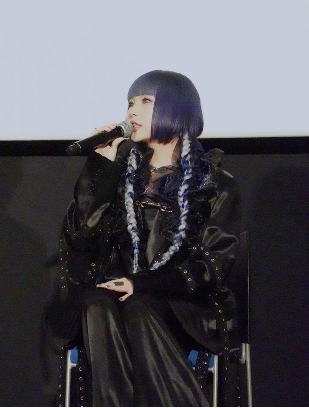 挿入歌を担当したSennaRin