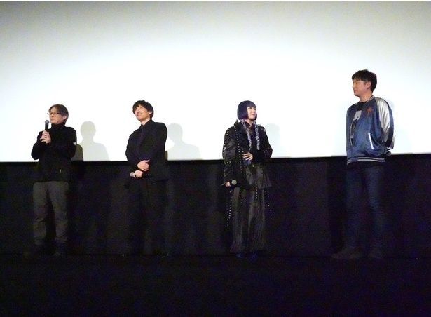 『閃光のハサウェイ』ファンを前に自由なトークを展開し大きな拍手を浴びていた