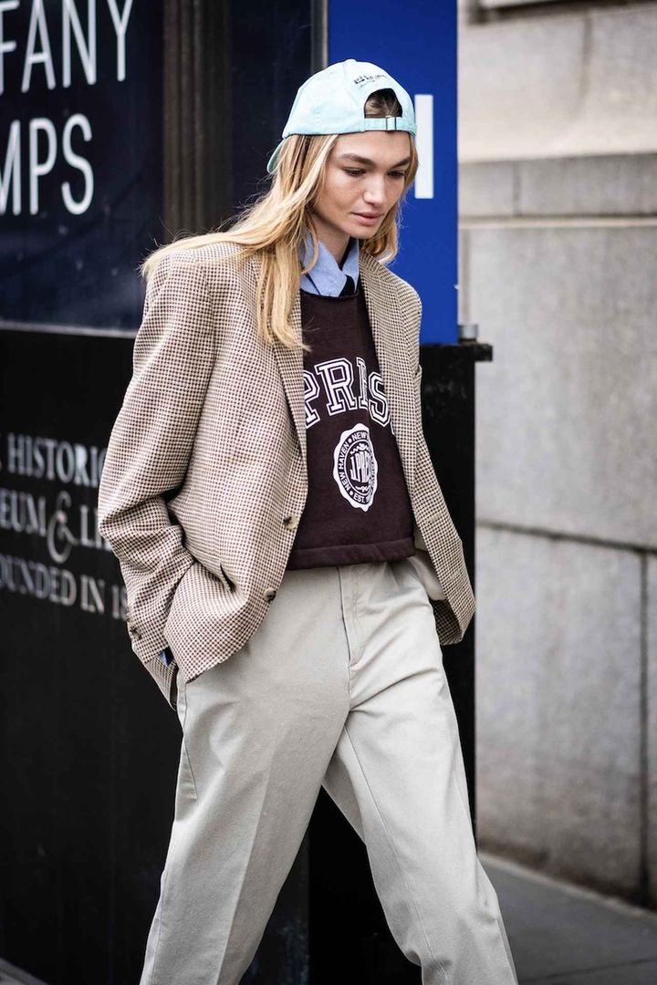 画像: 暖色に水色と白を差して春仕様に