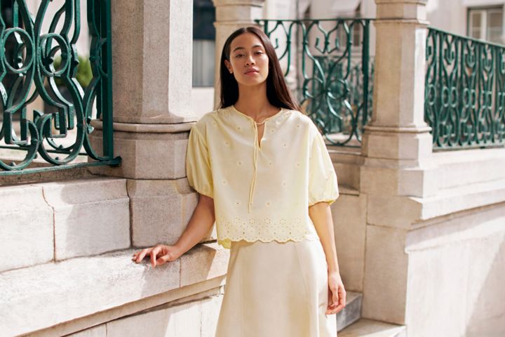 エンブロイダリーブラウス￥3,990