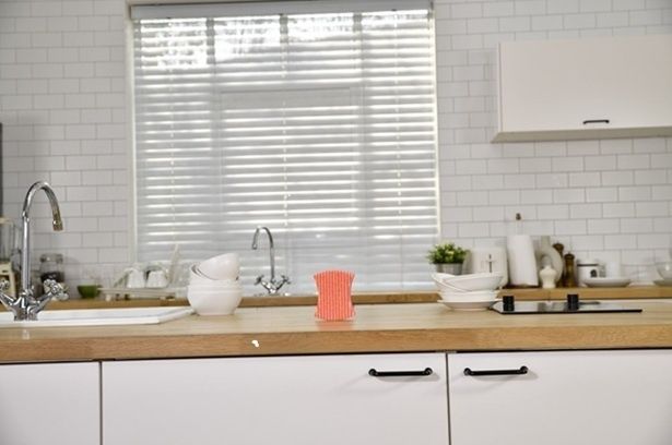 ひとつで、キズつけずに油汚れからこびりつきまでスッキリ落とせる