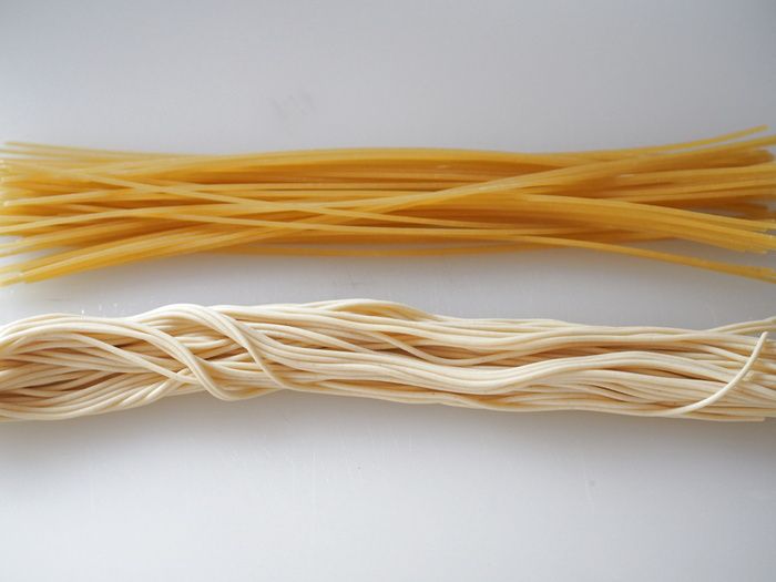 パスタを水に漬けるだけで…！？乾麺パスタが生パスタに大変身。驚くほどもちもち食感に♪