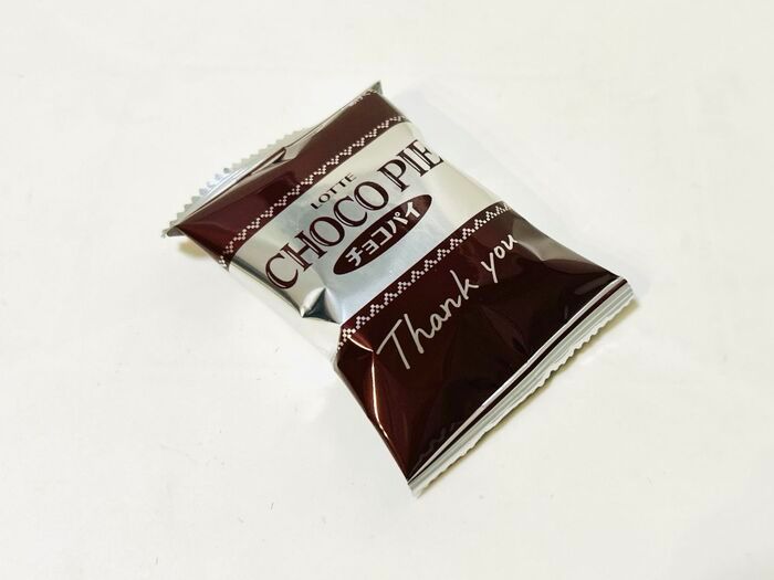 チョコパイ食べる時はこう開けて♡ボロボロこぼれずにキレイに食べる裏ワザ！