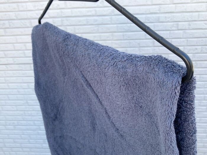 花粉で洗濯物が干せないときは！〈部屋干しの生乾きから卒業〉ハンガー干しの乾きやすいコツ3連発♪