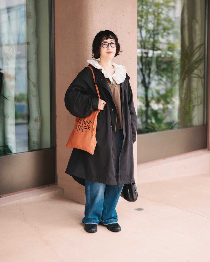 春を感じる“デニムパンツ”ルック5選。定番アイテムこそ着こなしで個性的に【TOKYO SNAP】