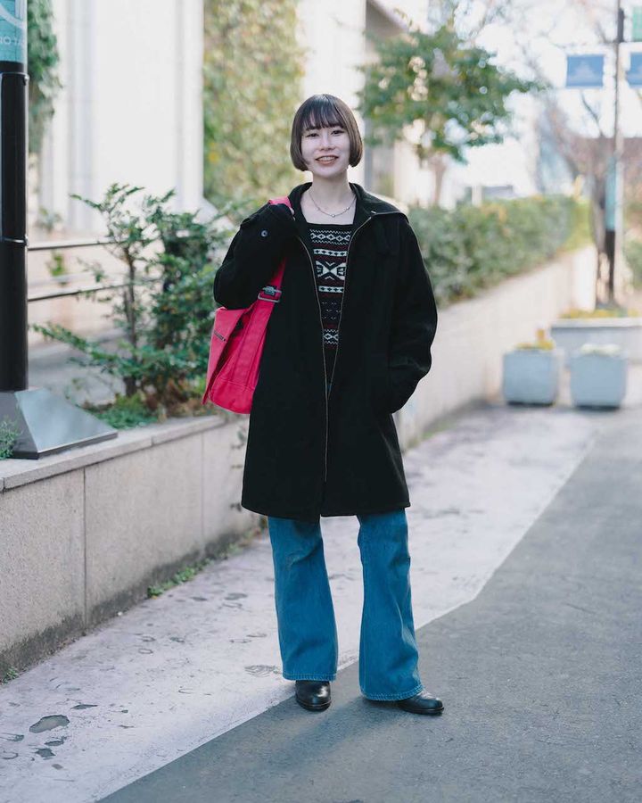 春を感じる“デニムパンツ”ルック5選。定番アイテムこそ着こなしで個性的に【TOKYO SNAP】