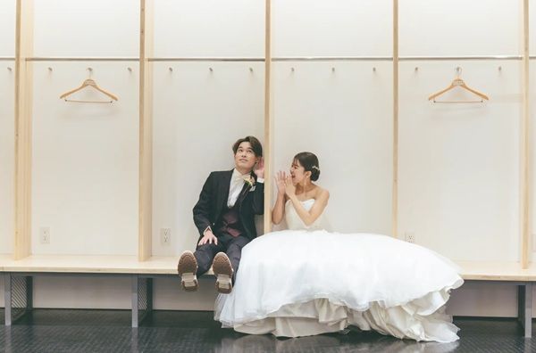 【東京都新宿区】ワタベウェディングが、MUFGスタジアム(国立競技場)でウェディングフォトを実施