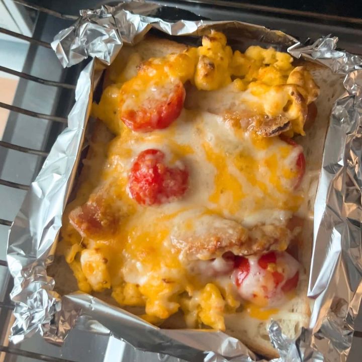 ふわとろ卵とチーズのごちそうトースト