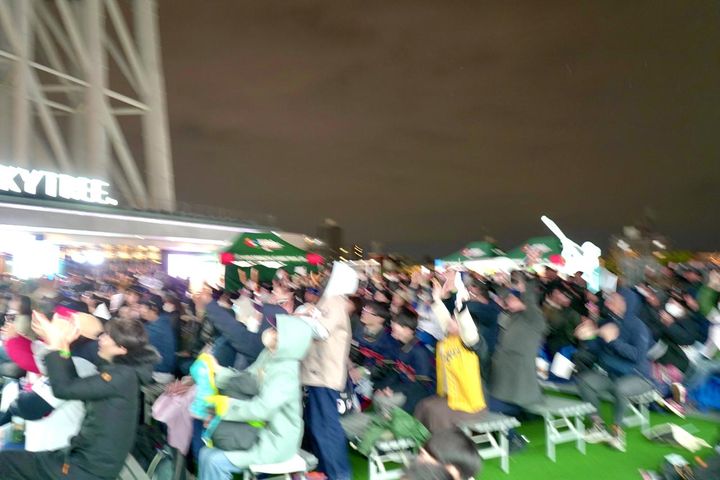 画像12: ファン300人で日韓戦を見届けるウォッチパーティーがスタート！