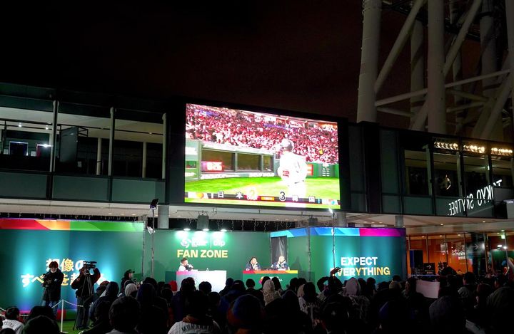 画像7: ファン300人で日韓戦を見届けるウォッチパーティーがスタート！