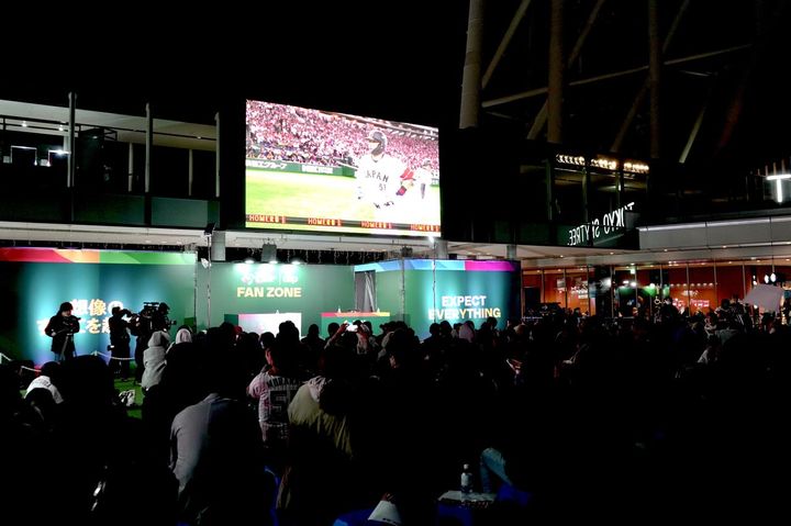 画像10: ファン300人で日韓戦を見届けるウォッチパーティーがスタート！
