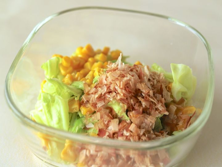 「春キャベツとコーンのおかか和え」レシピ