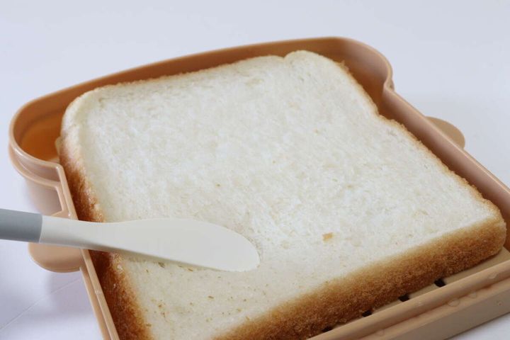 ダイソーの電子レンジ調理器 食パンはふっくら出来立ての状態に仕上がる