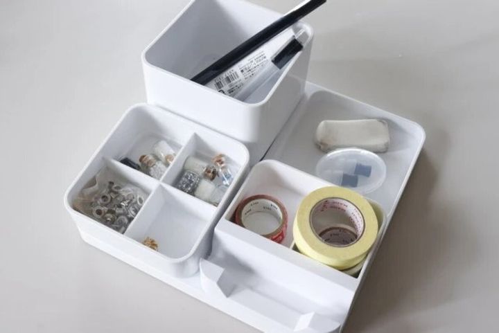 ダイソー 卓上収納ケース（組み立てタイプ、台座、4ブロック） 使用例 組み合わせ