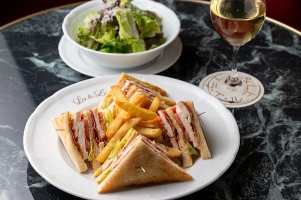 【東京都港区】参道駅から徒歩4分の場所に、カフェ・オールデイダイニング「LA＆LE」オープン！