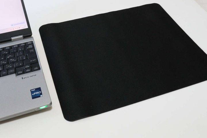 ダイソーのゲーミングマウスパッドのサイズ