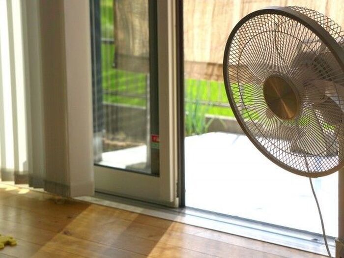 まずウェットシートはNG！ついやりがちだけど実は「アウト」な床掃除