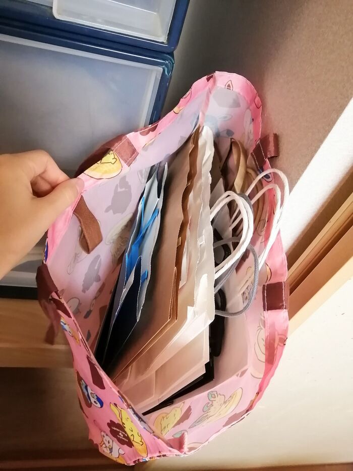 【断捨離待った！】余ってるエコバッグを一旦集めてみて！捨てる前に〈収納アイテム〉として使ってみたら正解でした♪