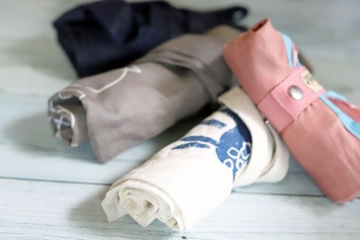 【断捨離待った！】余ってるエコバッグを一旦集めてみて！捨てる前に〈収納アイテム〉として使ってみたら正解でした♪